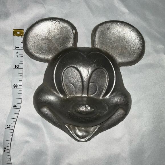 Vintage Disney Mickey Mouse Silver Wall Plaque 1950s Collectible Metal Decor - Picture 4 of 10
